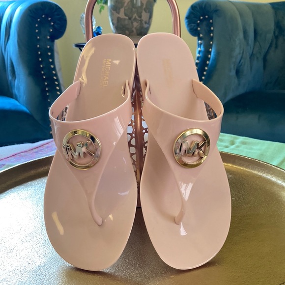 MICHAEL Michael Kors Shoes - Pristine Michael Kors Pink Carmen Jelly Thong Sandals